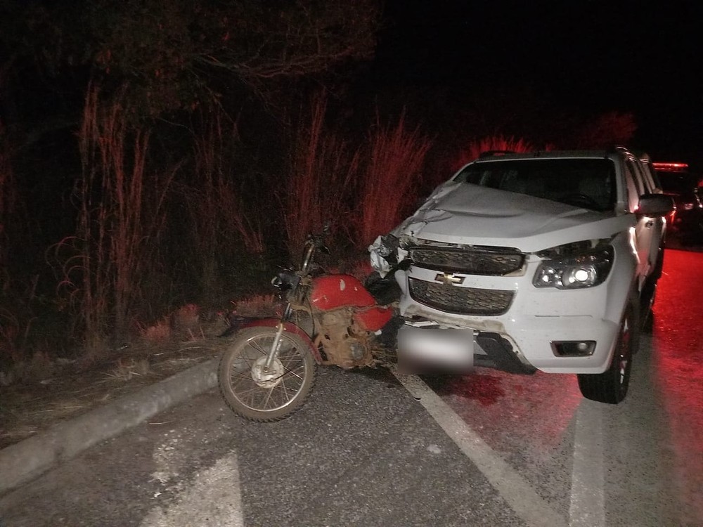Dois homens morrem em acidente de moto na BR-343. — Foto: PRF Dois homens morrem em acidente de moto na BR-343. — Foto: PRF