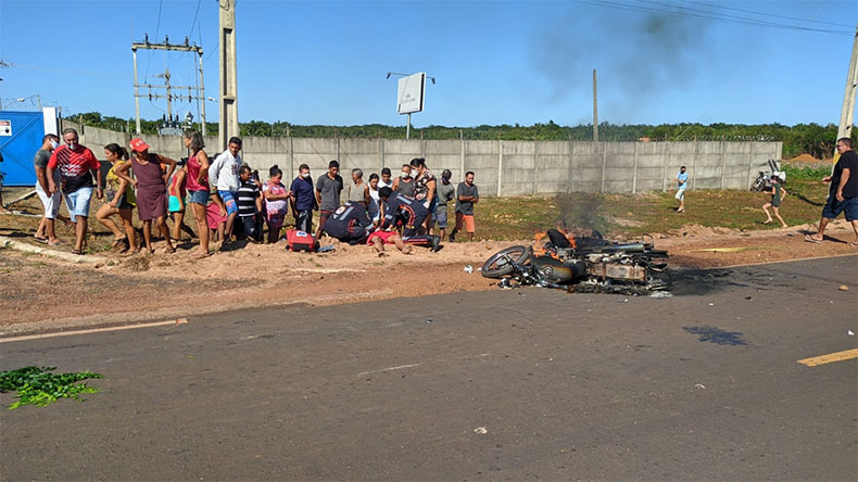 Colisão entre motos deixa duas pessoas mortas: Foto: reprodução Colisão entre motos deixa duas pessoas mortas: Foto: reprodução
