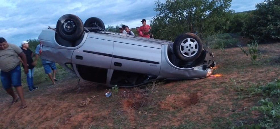Carro conduzido por Fernando José de Sousa, de 31 anos — Foto: Divulgação /PM-PI Carro conduzido por Fernando José de Sousa, de 31 anos — Foto: Divulgação /PM-PI