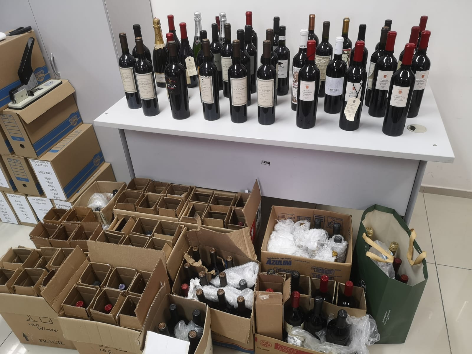 Operação apreende 500 vinhos e apura venda ilegal de bebidas no Piauí. Foto: reprodução  Operação apreende 500 vinhos e apura venda ilegal de bebidas no Piauí. Foto: reprodução