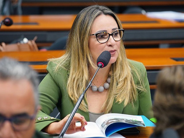 Rejane Dias é aprovada como conselheira do Tribunal de Contas do Estado do Piauí. Foto: reprodução  Rejane Dias é aprovada como conselheira do Tribunal de Contas do Estado do Piauí. Foto: reprodução