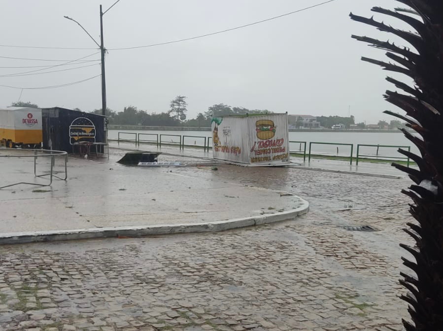 Forte temporal deixa rastro de destruição em Campo Maior. Foto: reprodução  Forte temporal deixa rastro de destruição em Campo Maior. Foto: reprodução