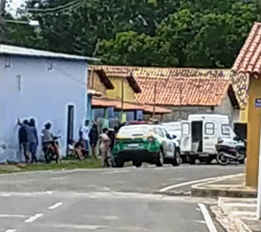 Homem é executado por supostos assaltantes na região de Barras. Foto: reprodução  Homem é executado por supostos assaltantes na região de Barras. Foto: reprodução