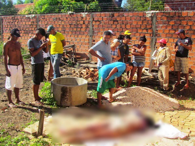 Polícia suspeita que marido da vítima tenha cometido crime — Foto: Francisco Duarte / Agrandebarras Polícia suspeita que marido da vítima tenha cometido crime — Foto: Francisco Duarte / Agrandebarras