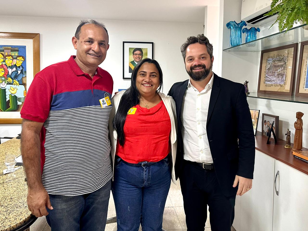 Prefeita Genir Ferreira  em audiência na SEGOV / Fotos: ASCOM Prefeita Genir Ferreira  em audiência na SEGOV / Fotos: ASCOM