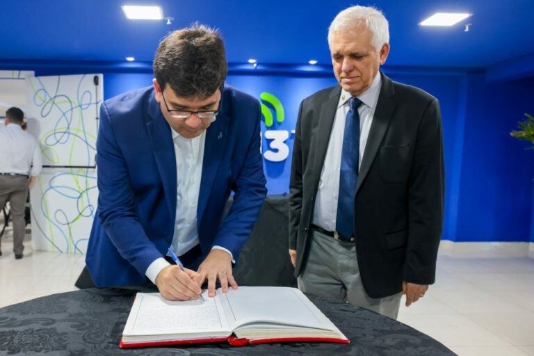 Rafael transmite cargo para Themistocles/ Fotos: ASCOM  Rafael transmite cargo para Themistocles/ Fotos: ASCOM