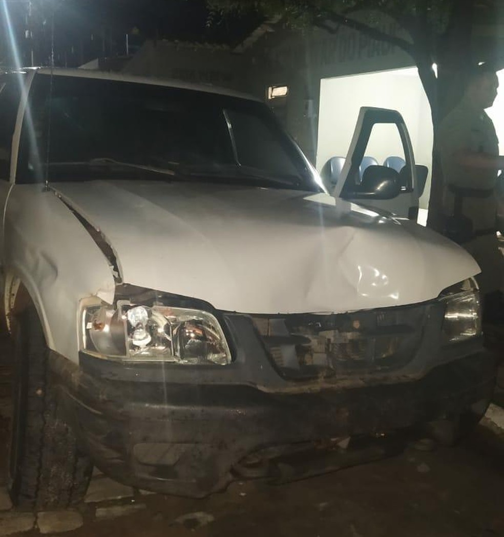 Motorista embrigado atropela quatro pessoas da mesma família — Foto: Divulgação/PM Motorista embrigado atropela quatro pessoas da mesma família — Foto: Divulgação/PM