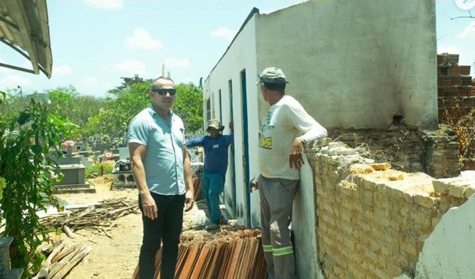 Secretário Wilson Sérvulo acompanhando as obras Secretário Wilson Sérvulo acompanhando as obras