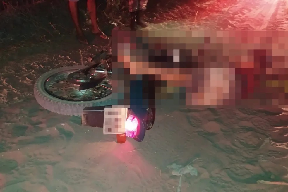 Jovem é assassinado a tiros enquanto pilotava moto em Parnaíba, no Piauí — Foto: Polícia Militar Jovem é assassinado a tiros enquanto pilotava moto em Parnaíba, no Piauí — Foto: Polícia Militar