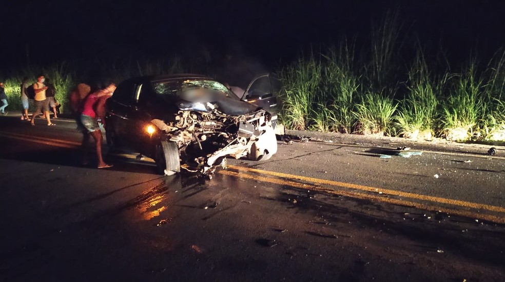 Homem morre após colisão entre dois carros na BR-316, em Lagoinha do Piauí — Foto: Reprodução/Redes sociais Homem morre após colisão entre dois carros na BR-316, em Lagoinha do Piauí — Foto: Reprodução/Redes sociais